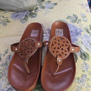 Beautiful tan sandals